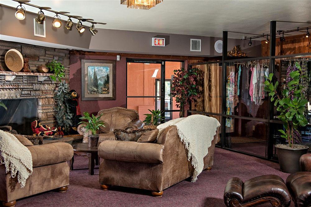 Mountain Ranch Resort At Beacon Hill Williams Buitenkant foto